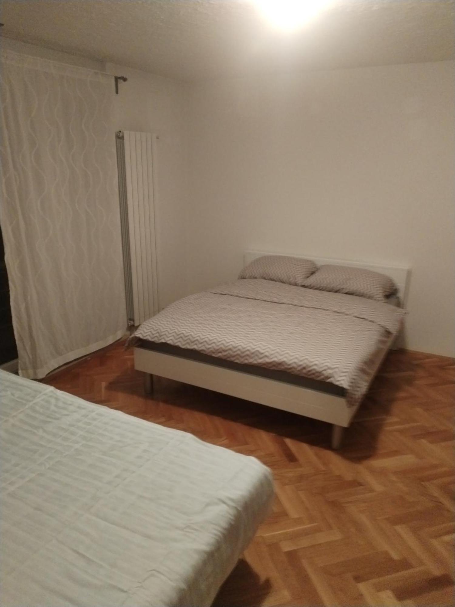 Luka Appartement Zagreb Buitenkant foto