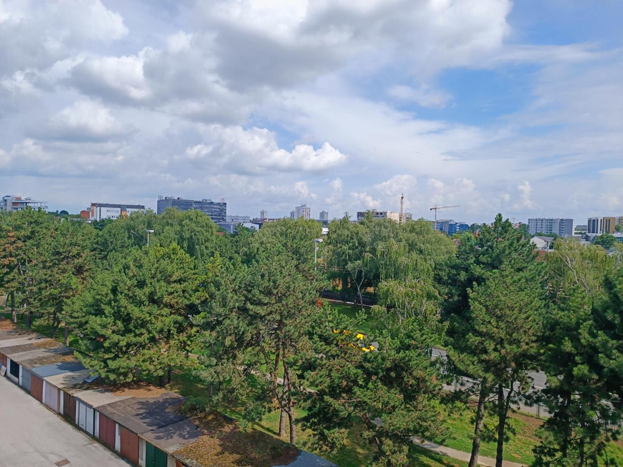 Luka Appartement Zagreb Buitenkant foto