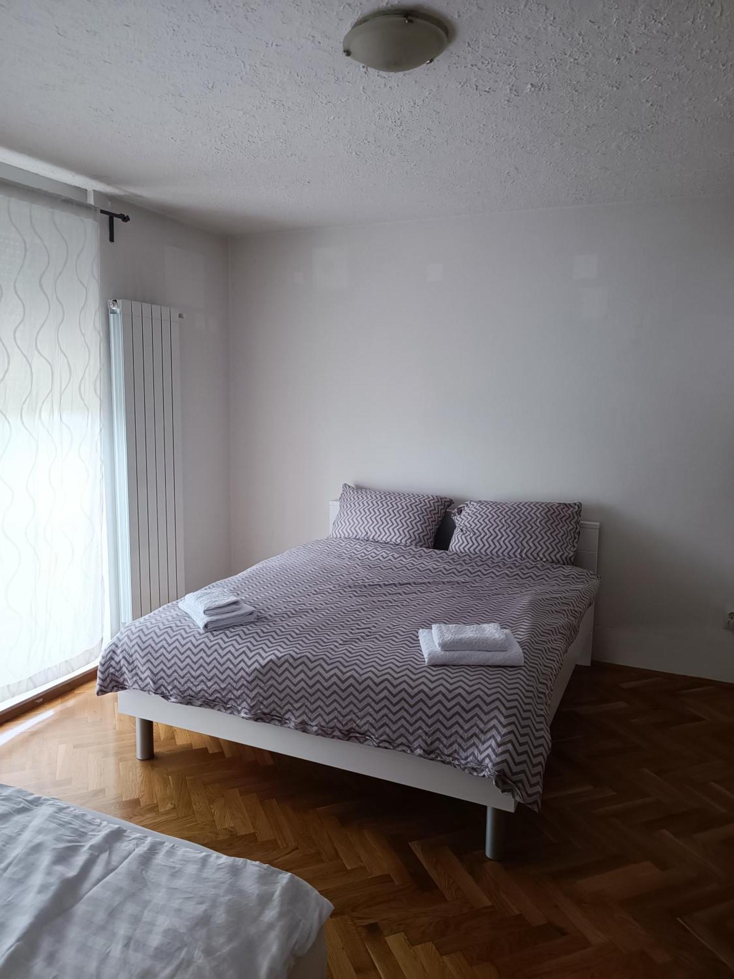 Luka Appartement Zagreb Buitenkant foto